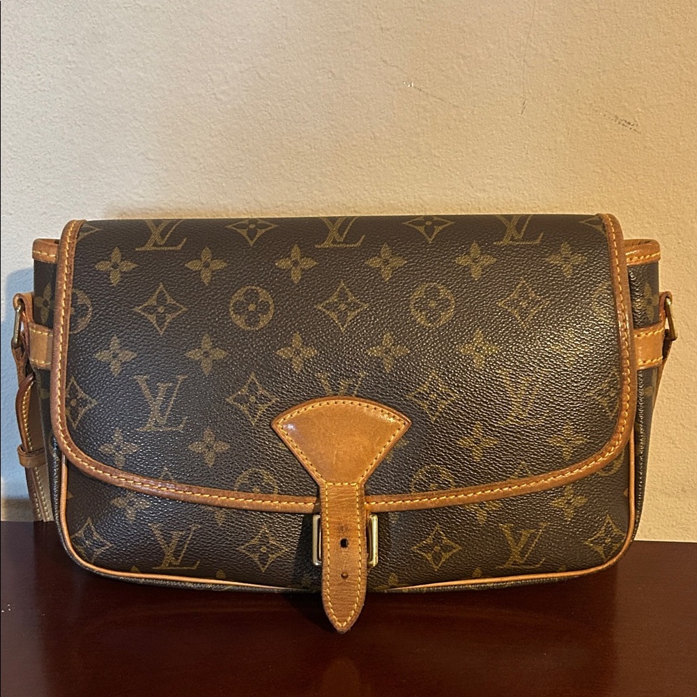 Louis Vuitton Monogram Canvas and Tan Leather Bag